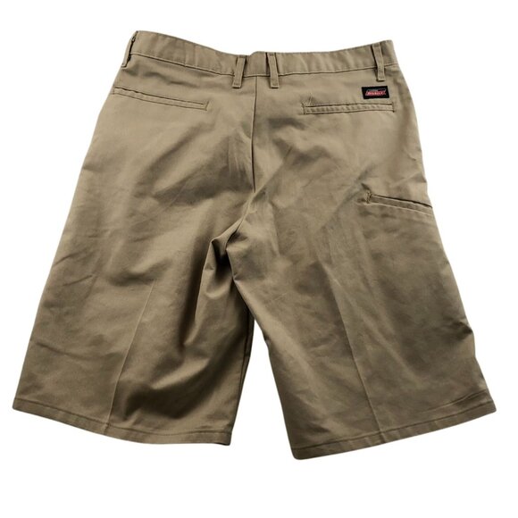 Dickies Men's Work Shorts Size 32 Classic Fit Workwear Khaki Relaxed Tan Casual - Picture 2 of 13